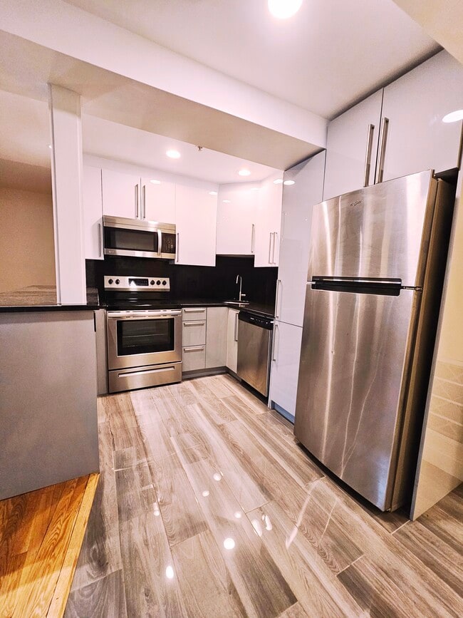 1803 Beacon St, Unit 1