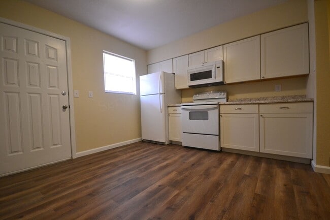property at 906 S Pike Ave