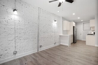 1700 W Juneway Terrace in Chicago, IL - Building Photo - Building Photo