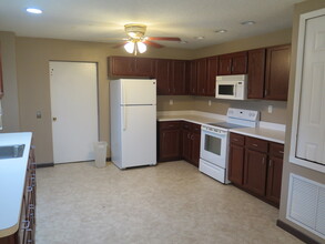 6489 US-441, Unit Apartment B in Okeechobee, FL - Building Photo - Building Photo