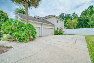 1440 S Burgandy Trail in Jacksonville, FL - Foto de edificio - Building Photo