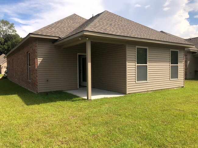 774 Sehdeva Memorial Dr in Baton Rouge, LA - Building Photo - Building Photo