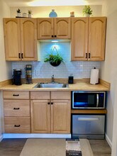 6213 Muirfield Dr, Unit Studio in Goleta, CA - Building Photo - Building Photo