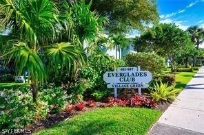 637 12th Ave S in Naples, FL - Building Photo