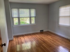 15 Willard St in Waltham, MA - Foto de edificio - Building Photo