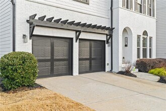 123 Marlow Dr in Woodstock, GA - Foto de edificio - Building Photo