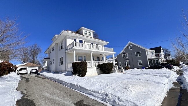 66 Willow St in Quincy, MA - Building Photo - Building Photo