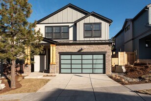 61202 SW Beverly Wy in Bend, OR - Building Photo