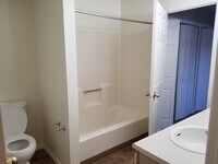 825 Clyde Ave photo'