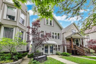 2621 N Drake Ave in Chicago, IL - Building Photo - Building Photo
