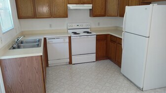 539 Ponderosa Ave, Unit 2 in O'Fallon, IL - Building Photo