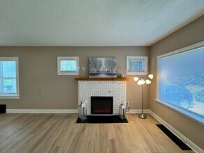 1893 Emily Ct in Auburn Hills, MI - Building Photo - Building Photo