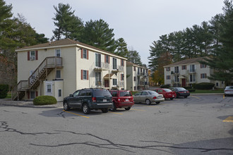 Countryside Terrace in Attleboro, MA - Foto de edificio - Building Photo