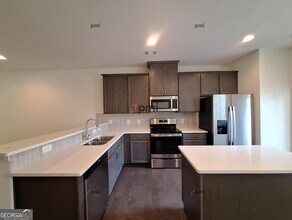 861 Ambient Way in Atlanta, GA - Building Photo - Building Photo