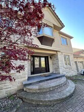 28 Dunloe Rd in Richmond Hill, ON - Building Photo - Building Photo