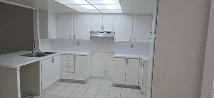 7012 NW 79th Ave in Tamarac, FL - Building Photo - Building Photo