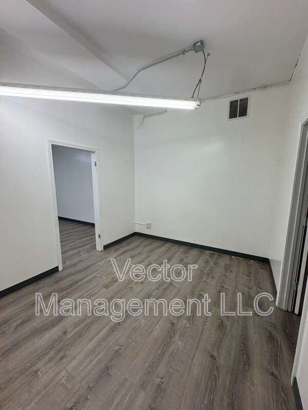 1158 Dixwell Ave in Hamden, CT - Building Photo - Building Photo