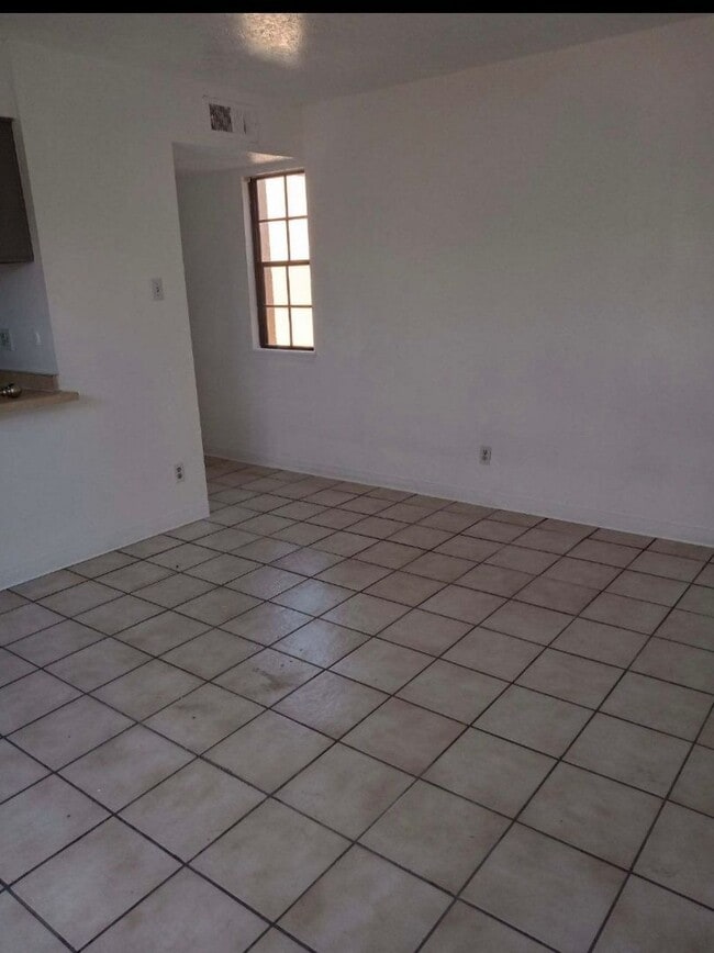 320 Geraldine Loop SE in Rio Rancho, NM - Building Photo - Building Photo