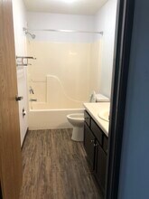 3502 Interstate Blvd S in Fargo, ND - Foto de edificio - Building Photo