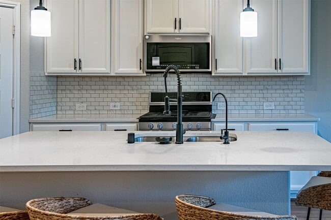 16018 Oregon Oak Dr in Houston, TX - Building Photo - Building Photo