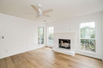 1928 Oak Tree Ln in Mount Pleasant, SC - Building Photo - Building Photo