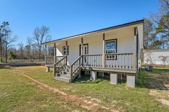 871 TX-150 in Coldspring, TX - Foto de edificio - Building Photo