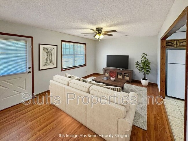 424 W Woodland Rd in Florence, AL - Foto de edificio - Building Photo