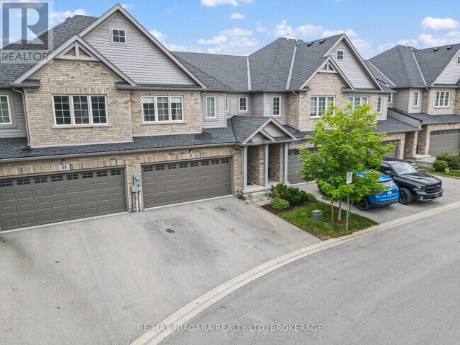 340 Prospect Point Rd N in Fort Erie, ON - Building Photo - Building Photo