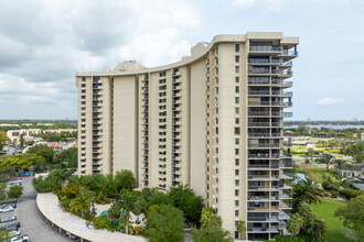 The Envoy in West Palm Beach, FL - Building Photo - Building Photo