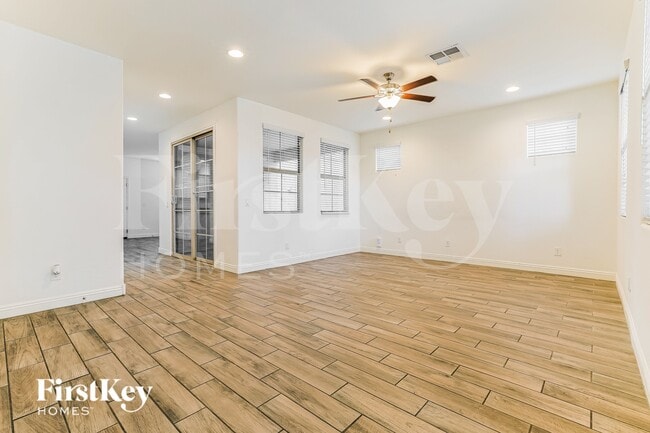 6926 E Butte St in Mesa, AZ - Foto de edificio - Building Photo