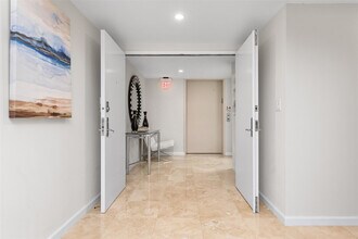 45 Hendricks Isle in Fort Lauderdale, FL - Building Photo - Building Photo