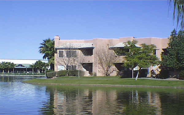 Shores At Andersen Springs in Chandler, AZ - Building Photo