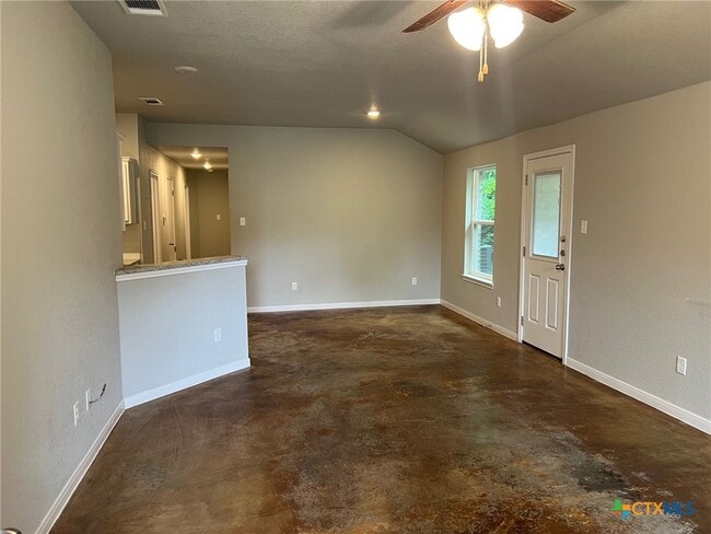 property at 117 E Valley Rd