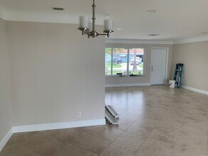 580 NW 13th Dr in Boca Raton, FL - Building Photo - Building Photo