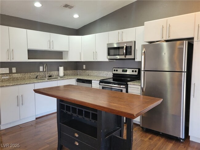 property at 5012 Newport Cove Dr