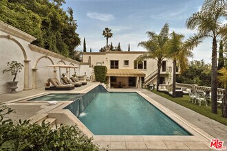 3780 1/2 Multiview Dr in Los Angeles, CA - Building Photo - Building Photo