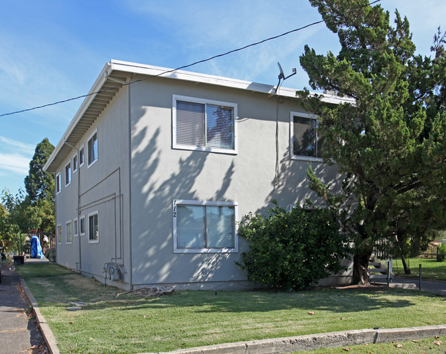 112 Grape St in Roseville, CA - Building Photo - Building Photo