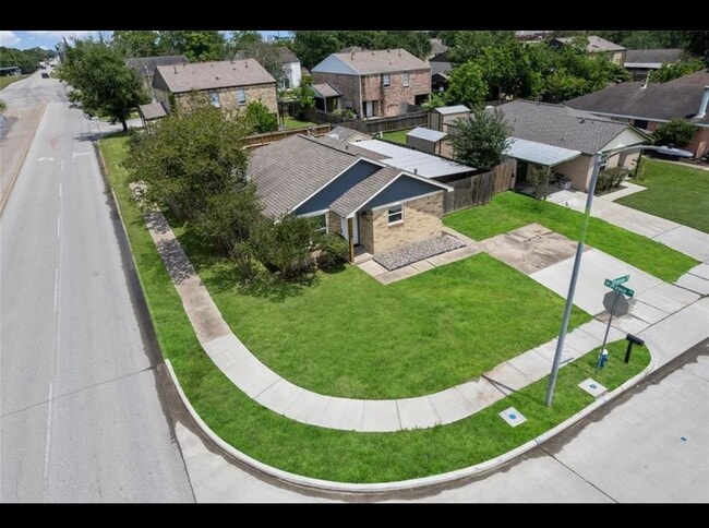 4640 Orange Cir S