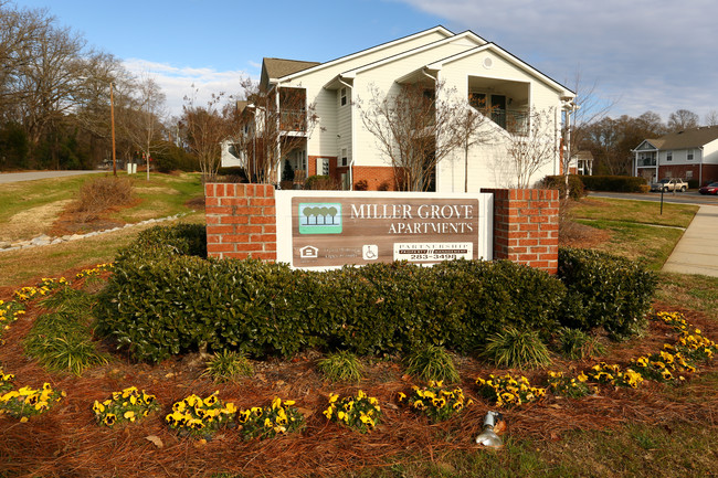 Miller Grove Apartments in Lancaster, SC - Foto de edificio - Building Photo