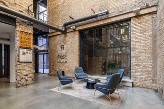 Cobbler Square Lofts in Chicago, IL - Building Photo - Lobby