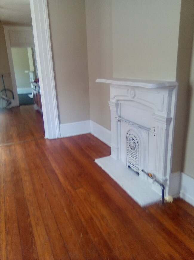 2015 Josephine St in New Orleans, LA - Foto de edificio - Building Photo