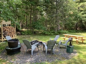 27 Lewis St in Greenville, ME - Building Photo - Building Photo