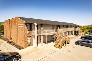 Emerald Hills Apartments in Clarksville, TN - Building Photo