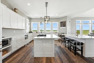 1850 S Ridge Rd in Castle Rock, CO - Foto de edificio - Building Photo