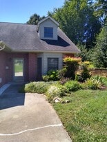 103 Pinewood Dr in Lenoir City, TN - Building Photo
