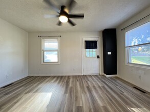 579 W 16th St in Dubuque, IA - Building Photo - Building Photo