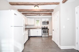 5 Fern Ct in Dover, NH - Building Photo - Building Photo