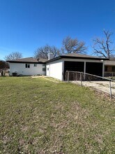 1720 Western Park Dr in Dallas, TX - Building Photo - Building Photo