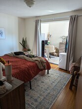 11 Commonwealth Ct, Unit 15 in Boston, MA - Foto de edificio - Building Photo