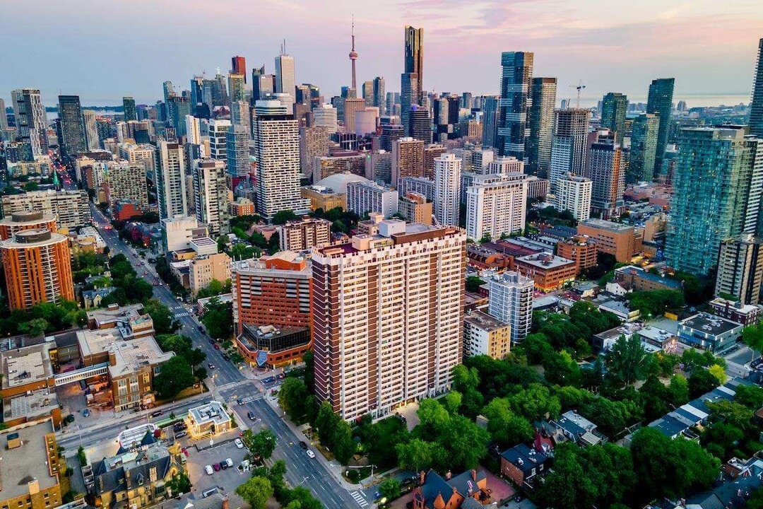 Wellesley Apartments in Toronto, ON - Building Photo